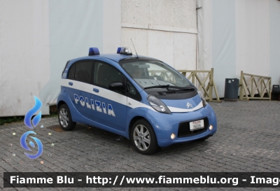 Citroen C-Zero
Polizia di Stato
Ispettorato di Pubblica Sicurezza "Vaticano"
Parole chiave: Citroen C-Zero