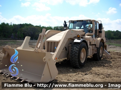 Jcb HMEE
Prototipo di terna ad alta mobilità (High Mobility Engineer Excavator) per utilizzo militare sviluppata per l'Esercito Statunitense e acquistata anche da altri eserciti
Parole chiave: Jcb HMEE