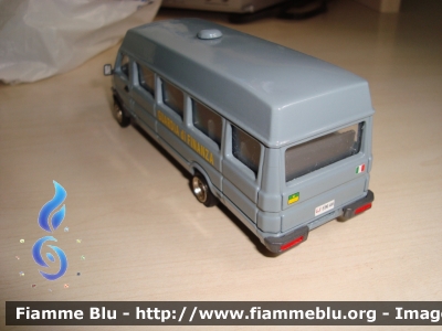 Iveco Daily II serie
Guardia di Finanza
Versione bus
Modello in scala 1/43
Parole chiave: Iveco Daily_IIserie