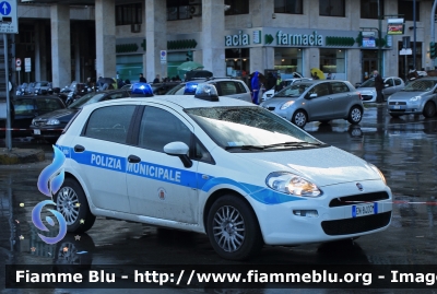 Fiat Punto VI serie
Polizia Municipale Palermo
Parole chiave: Fiat Punto_VIserie