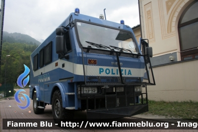 Iveco EuroCargo 4x4 II serie
Polizia di Stato
III Reparto Mobile Milano
POLIZIA F7765
Parole chiave: Iveco EuroCargo_4x4_IIserie POLIZIAF7765