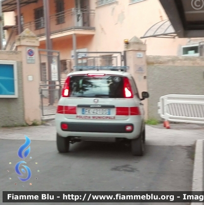 Fiat Nuova Panda II serie
Polizia Municipale
Comune di Follonica
Allestimento Ciabilli
