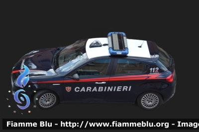 Alfa Romeo Nuova Giulietta restyle
Carabinieri
Nucleo Operativo Radiomobile
CC DR 053
Parole chiave: Alfa Romeo_Nuova_Giulietta_restyle_CCDR053