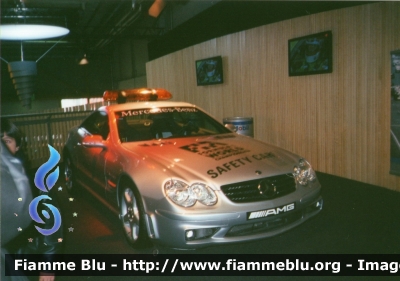 Mercedes-Benz SL 55 AMG
Safety Car 
Utilizzata nel Campionato Mondiale di Formula 1 2002
In esposizione al Motor Show di Bologna
Parole chiave: Mercedes-Benz_SL 55_AMG