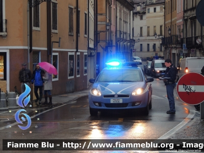 Fiat Nuova Bravo 
 Polizia di Stato
Squadra Volante
POLIZIA H5937  
-Fotografata durante l'emergenza esondazione del fiume Bacchiglione a Vicenza del 16 maggio 2013-
Parole chiave: fiat nuova_bravo POLIZIAH5937