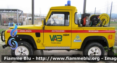 Land Rover Defender 90
VAB Toscana
Sezione di Vinci (FI)
codice automezzo: 63 
modulo A.I.B. 400lt
Parole chiave: Land-Rover Defender_90