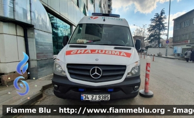 Mercedes-Benz Sprinter III serie restyle
Türkiye Cumhuriyeti - Turchia
Tecden Ambulansi
Parole chiave: Mercedes-Benz Sprinter_IIIserie_Restyle Ambulanza Ambulance