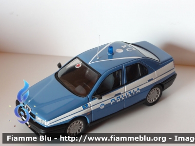 Alfa Romeo 155 II serie
Polizia di Stato
Polizia Stradale
Modello in scala 1/43
Parole chiave: Alfa-Romeo 155_IIserie