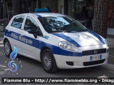 Fiat Grande Punto
Polizia Municipale Riccione (RN)

Parole chiave: Fiat Grande_Punto