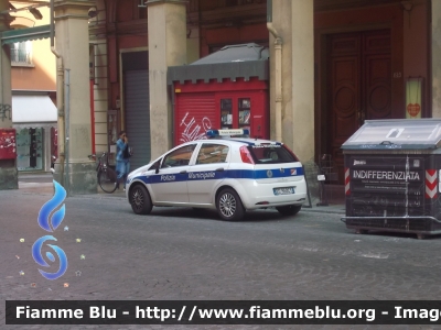 Fiat Grande Punto
Polizia Municipale Bologna (BO)
CODICE AUTOMEZZO: 65
Parole chiave: Fiat Grande_Punto