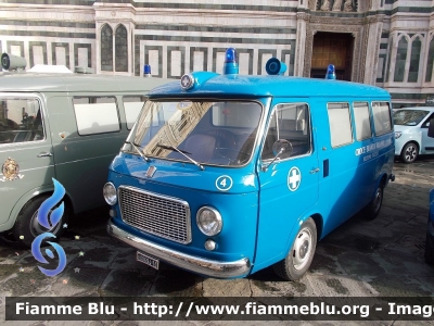 Fiat 238
Croce Bianca Milano (MI)
Automezzo esposto a Firenze - Piazza del Duomo 
in occasione della manifestazione "D'epoca 770" organizzata dalla
Misericordia di Firenze.
Parole chiave: Fiat 238_CroceBianca
