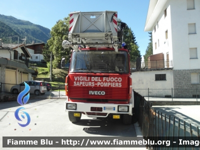 Iveco 190-26
Vigili del Fuoco
Comando Provinciale di Aosta
Distaccamento Volontario di Valtournenche
AutoScala allestimento Camiva-Baribbi
EN 666 YC
EX VF 17314
