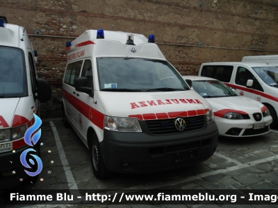 Volkswagen Transporter T5
Croce Rossa Italiana
Comitato Locale di Vigevano (PV)
Allestimento EDM
In attesa di targhe
