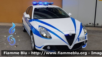 Alfa-Romeo Nuova Giulietta
Polizia Locale 
Comune di Fiè Allo Sciliar (BZ)
Allestimento Bertazzoni
POLIZIA LOCALE YA 175 AF
Parole chiave: Alfa-Romeo Nuova_Giulietta POLIZIALOCALEYA175AF