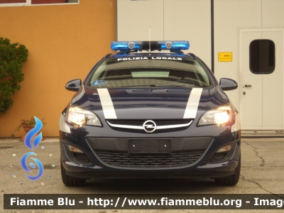 Opel Astra SW IV serie
Polizia Locale
Servizio Intercomunale della Media Pianura Veronese (VR)
Allestimento Bertazzoni
Parole chiave: Opel Astra_SW_IVserie