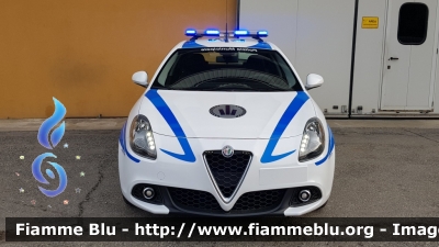 Alfa-Romeo Nuova Giulietta
Polizia Municipale Val Trebbia e Val Luretta (PC)
Allestimento Bertazzoni
Parole chiave: Alfa-Romeo Nuova_Giulietta