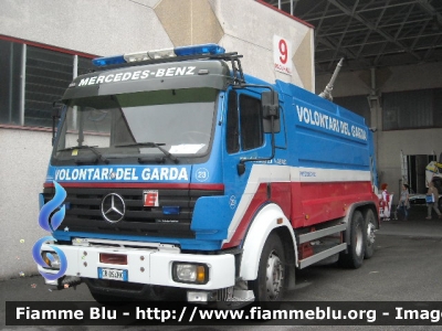 Mercedes-Benz 3538
Volontari del Garda
Salò (BS)
Gruppo Antincendio
VolGa 23

In esposizione al Reas 2014
Parole chiave: Mercedes-Benz 3538