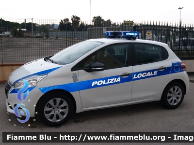 Peugeot 208
Polizia Locale Latina
Parole chiave: Peugeot 208