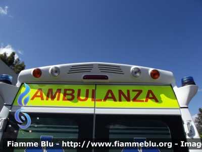 Nuova ambulanza California
Nuova ambulanza serie "America" modello "California" - esterni
Parole chiave: ambulanza ambulanze