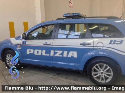 Fiat Freemont
Polizia di Stato
Polizia Stradale
Allestito Nuova Carrozzeria Torinese
Decorazione Grafica Artlantis
Con stemma celebrativo "70 Anni Polizia Stradale"
Parole chiave: Fiat Freemont