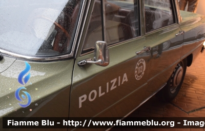 Alfa Romeo Giulia Super 1.6
Polizia di Stato
Polizia Stradale
POLIZIA 40274
Parole chiave: Alfa-Romeo Giulia_Super_1.6 POLIZIA40274