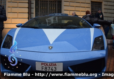 Lamborghini Gallardo
Polizia di Stato
Polizia Stradale
Polizia F8743
Parole chiave: Lamborghini Gallardo_IIserie PoliziaF8743
