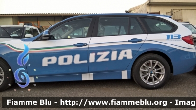 Bmw 318 Touring F31 restyle
Polizia di Stato
Polizia Stradale
Allestimento Marazzi
Parole chiave: Bmw 318_Touring_F31_restyle
