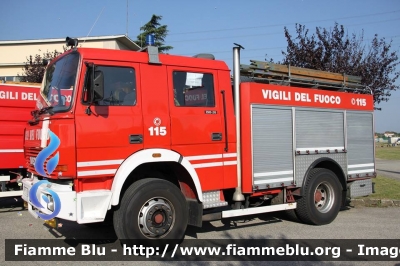 Iveco 190-26
Vigili del Fuoco
Comando Provinciale di Milano
AutoPompaSerbatoio allestimento Baribbi
Parole chiave: Iveco 190-26