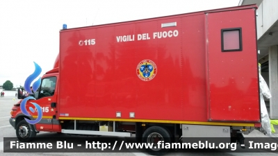 Iveco Daily III serie
Vigili del Fuoco
Comando Provinciale di Treviso
Nucleo NBCR
Allestimento Sperotto e Baggio & De Sordi
VF 22808
Parole chiave: Iveco Daily_IIIserie VF22808