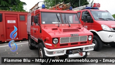 Iveco VM90
Vigili del Fuoco
Comando Provinciale di Treviso
Polisoccorso allestimento Baribbi
VF 16488
Parole chiave: Iveco VM90 VF16488