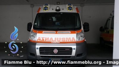 Fiat Ducato X250
ULSS 8 Asolo
SUEM 118 TrevisoEmergenza
In servizio presso l'ospedale di Montebelluna
Allestimento Orion
"802"
Parole chiave: Fiat Ducato_X250 Ambulanza