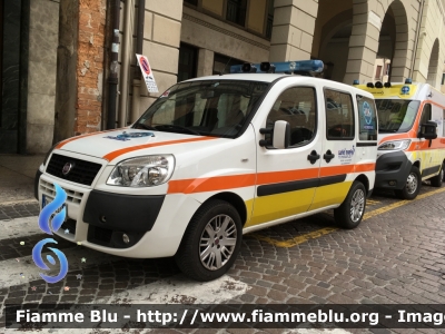 Fiat Doblò II serie
Cooperativa sociale Castel Monte Onlus
Automedica convenzionata
SUEM 118 Treviso Emergenza
"036"
Parole chiave: Fiat Doblò_IIserie Automedica