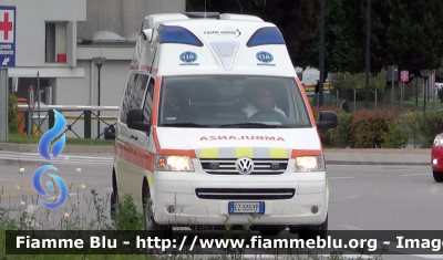 Volkswagen Transporter T5
Cooperativa sociale Castel Monte Onlus
Ambulanza convenzionata
SUEM 118 Treviso Emergenza
"038"
Allestimento Class
Parole chiave: Volkswagen Transporter_T5 Ambulanza