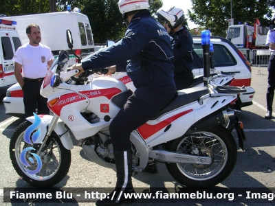 ?
Polizia Municipale Prato - Reparto motociclisti 
Numero mezzo: 9
