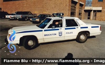 Ford Crown Victoria 
United States of America - Stati Uniti d'America
Brockton MA Police
