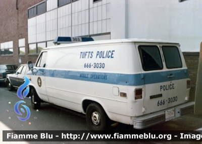 Chevrolet Chevyvan
United States of America - Stati Uniti d'America
Tufts University Police Medford MA
