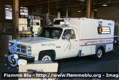 GMC ?
United States of America-Stati Uniti d'America
Ohio State University EMS
Parole chiave: Ambulanza Ambulance