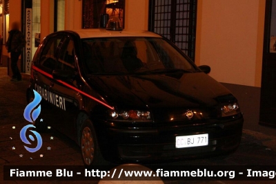 Fiat Punto II serie
Carabinieri
CC BJ 771
Parole chiave: Fiat Punto_IIserie CCBJ771