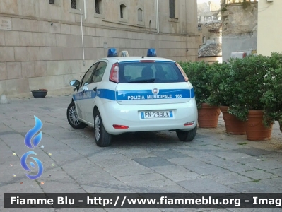 Fiat Punto VI serie
Polizia Municipale Palermo
EN 299 CK
Parole chiave: Fiat Punto_VIserie