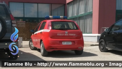 Fiat Grande Punto
Vigili del Fuoco 
Comando Provinciale di Perugia
VF 25073
Parole chiave: Fiat Grande_Punto VF25073