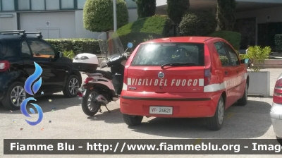 Fiat Punto III serie
Vigili del Fuoco
Comando Provinciale di Perugia
VF 24621
Parole chiave: Fiat Punto_III_serie VF24621