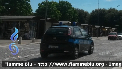 Fiat Punto Evo
Polizia Municipale di Assisi (PG)
POLIZIA LOCALE YA 718 AD
Parole chiave: Fiat Punto_Evo PoliziaLocaleYA718AD