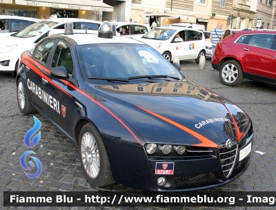 Alfa Romeo 159
Carabinieri
Nucleo Operativo Radiomobile
Comando Provinciale Terni
dotata di sistema Falco
CC CB 195
