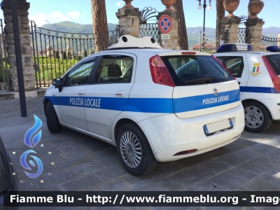 Fiat Grande Punto
Polizia Municipale
Unione dei Comuni Bassa Sabina (RI)
Codice Automezzo: K9
Parole chiave: Fiat Grande_Punto