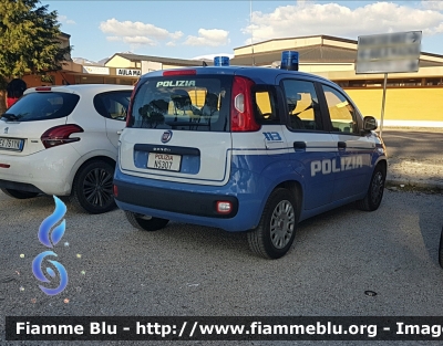 Fiat Nuova Panda II serie
Polizia di Stato
Questura di Rieti
POLIZIA N5307
Parole chiave: Fiat / Nuova_Panda / POLIZIAN5307