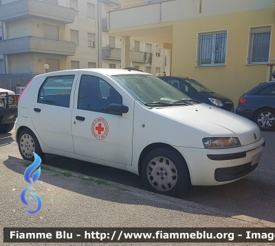 Fiat Punto II serie
Croce Rossa Italiana
Comitato Locale di Alba Adriatica (TE)
CRI A2685
Parole chiave: Fiat Punto_IIserie CRIA2685