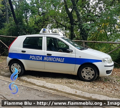 Fiat Punto III serie
Polizia Municipale di Greccio (RI)
Parole chiave: Fiat Punto_IIIserie