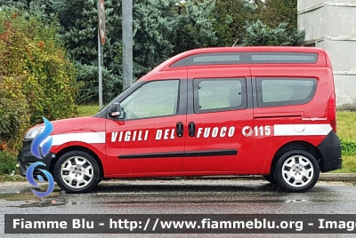 Fiat Doblò XL IV serie
Vigili del Fuoco
Comando Provinciale di Rieti
VF 28699
Parole chiave: Fiat Doblò_XL_IVserie VF28699