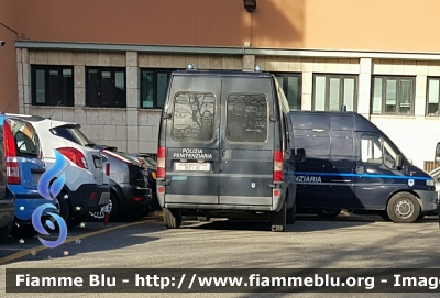 Fiat Ducato II serie
Polizia Penitenziaria
Automezzo Protetto per il Trasporto di Detenuti
POLIZIA PENITENZIARIA 517 AC
Parole chiave: Fiat Ducato_IIserie PoliziaPenitenziaria517AC