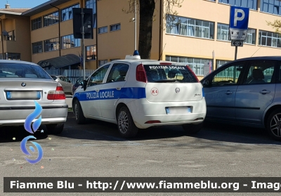 Fiat Grande Punto
Polizia Municipale
Unione dei Comuni Bassa Sabina (RI)
Autovettura Appartenente al Comando di Poggio Mirteto (RI)
CODICE AUTOMEZZO: K4
Parole chiave: Fiat Grande_Punto